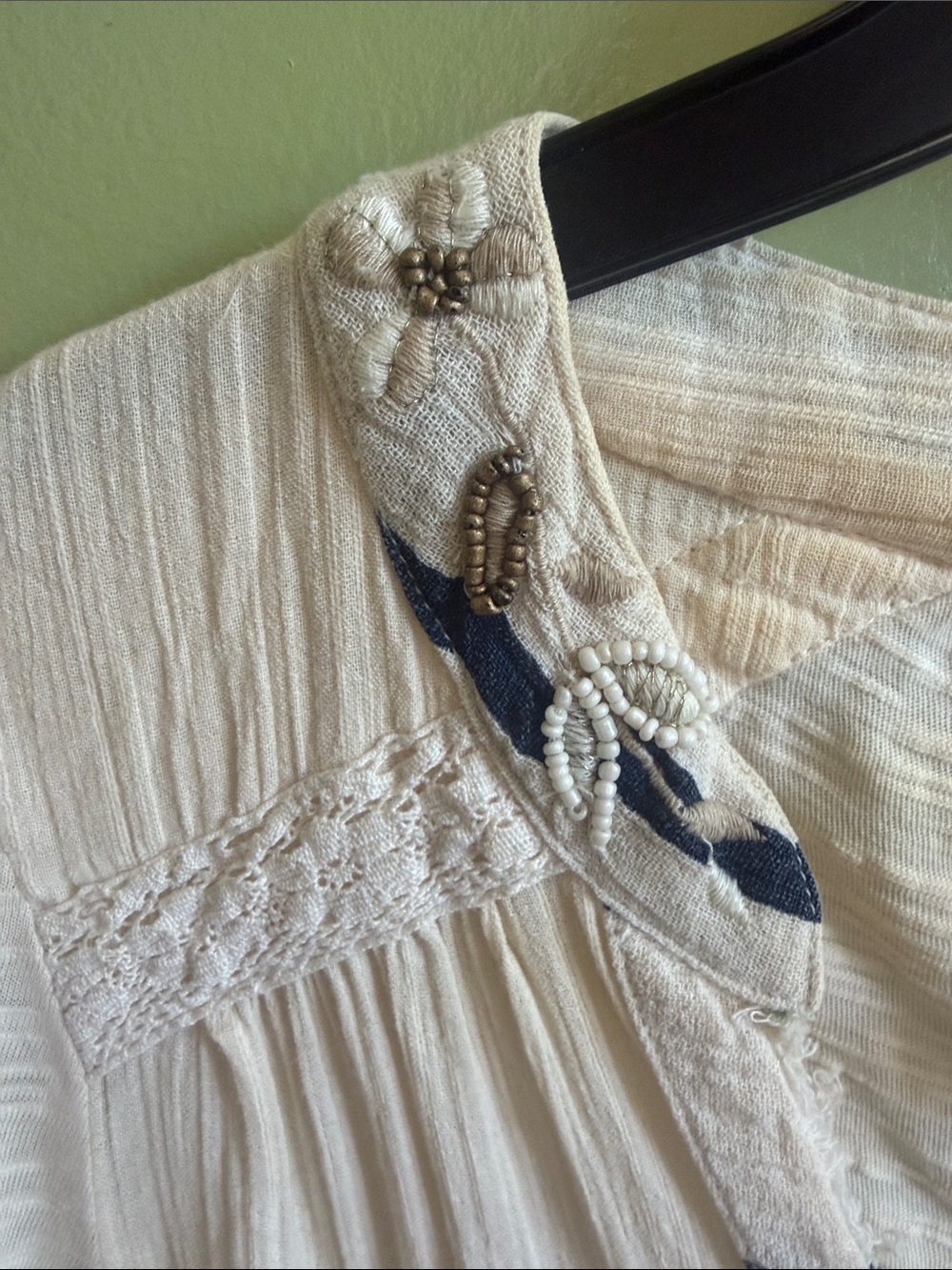 Anthropologie Embroidered Cream V-Neck Tunic with Navy Trim - XS - Picture 6 of 9